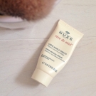 Swatch de Eatmacaroons : Rêve de Miel - Crème mains et ongles -, Nuxe