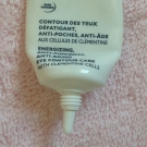 Swatch de Eatmacaroons : Contour des yeux défatiguant anti poches anti-âge, Bio Beauté by Nuxe