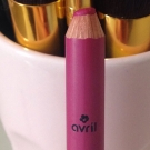 Swatch de Eatmacaroons : Le Crayon Rouge à Lèvres, Avril