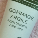 Swatch de Eatmacaroons : Gommage Argile Blanche Aloé Vera, Cattier