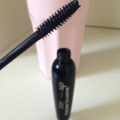 Swatch de Eatmacaroons : Mascara Effet Push Up Volume Glamour, Bourjois