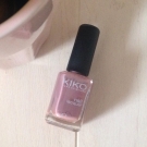 Swatch de Eatmacaroons : Nail lacquer - Vernis action fortifiante et durcissante, Kiko