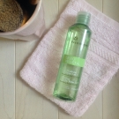 Swatch de Eatmacaroons : Eau Micellaire Purifiante 2 en 1, Yves Rocher