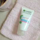 Swatch de Eatmacaroons : Hydratant apaisant anti-imperfections Pure active sensitive, Garnier