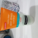 Swatch de Choups31 : Visibly Clear Skin Stress Control, Neutrogena