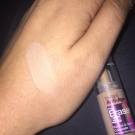 Swatch de Khadija-imane : Instant Anti Age l'Effaceur Yeux, Maybelline New York