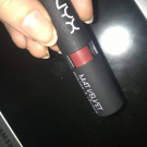 Swatch de floramakeup : Matte Lipstick, NYX