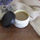 Swatch de Lovinit : Gommage Corps Éclat, Absolution