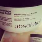 Swatch de mayoyo : Gommage Corps Éclat, Absolution