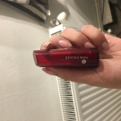 Swatch de siruun : Rouge Brillance Végétale - Couleurs Nature, YVES ROCHER