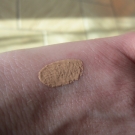 Swatch de Mary47 : Anticernes Naked Skin, Urban Decay