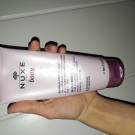 Swatch de Clotest : Gommage Corps Fondant Nuxe Body, Nuxe