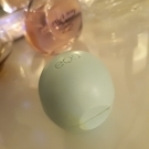 Swatch de Jade.pnnt : Baume à Lèvres Smoothie Sphere Lip Balm, Eos