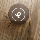 Swatch de Valpepite : Rêve de miel Stick à Lèvres Hydratant, Nuxe