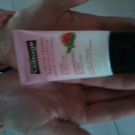 Swatch de lollipops : Crème Mains Réparatrice Fraise Menthe, Cottage