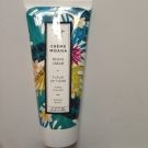 Swatch de nadia : Crème Moana à la fleur de Tiaré, Baïja