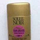 Swatch de nadia : Stick Solaire Haute Protection SPF 50, Soleil Noir