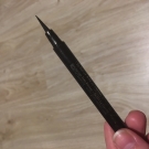 Swatch de Douceurapaillettes : Feutre liner tenue 12h - Couleurs Nature, Yves Rocher