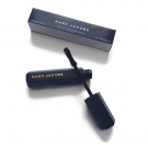Swatch de Douceurapaillettes : Velvet Noir - Mascara Volume Spectaculaire, Marc Jacobs Beauty