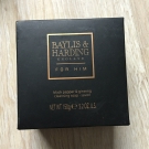 Swatch de Douceurapaillettes : Savin - black pepper & ginseng, Baylis & Harding