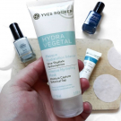 Swatch de Douceurapaillettes : Masque Hydratation Intense - Hydra Végétal, Yves Rocher