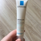 Swatch de Douceurapaillettes : Effaclar Duo [ ] Soin Anti-Imperfections, La Roche-Posay
