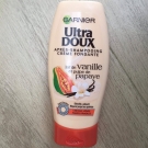 Swatch de From.kat : Apres-shampoing crème fondante, Lait de vanille et pulpe de papaye, Garnier