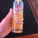 Swatch de From.kat : Zeste Démêlant aux Extraits de Pamplemousse et de Jasmin, Le Petit Marseillais