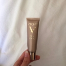 Swatch de From.kat : Teint Idéal Fond de Teint Fluide, Vichy