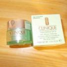 Swatch de Naty30G : Superdefense SPF20 - Hydratant Défense Quotidienne, Clinique