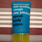 Swatch de Ario222 : Neroli body lotion, Anatomicals
