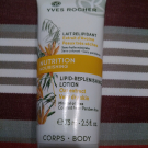 Swatch de Ario222 : Lait Relipidant - Peaux très sèches, Yves Rocher