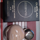 Swatch de Ario222 : L'Essentiel - Fond de teint éclat naturel tenue 16h - IP 20, Guerlain