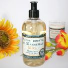 Swatch de ChoupnBeauty : Savon douche de Marseille au Miel, BleuJaune en Provence