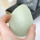 Swatch de ChoupnBeauty : Éponge Merveilleuse Aloe Vera, Lady Green