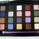 Swatch de ChoupnBeauty : Vice Ltd Reloaded - Palette de fards à paupières, Urban Decay