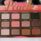 Swatch de ChoupnBeauty : Sweet Peach Palette de fards à paupières, Too Faced
