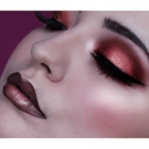 Swatch de Les tiroirs denaeco : Textured Shadows Palette Rose Gold Edition Palette de fards à paupières, Huda Beauty