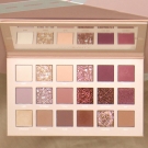 Swatch de alyson078 : The New Nude Palette - Palette de fards à paupières, Huda Beauty