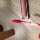 Swatch de Ophé01 : Liquid Matte - Rouge à Lèvres liquide mat, Huda Beauty