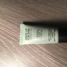 Swatch de Ophé01 : Step 1 Base correctrice de rougeurs - Format voyage, Make Up For Ever