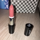 Swatch de Ophé01 : Lip&kiss le rouge, Adopt'