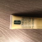 Swatch de Ophé01 : Emulsion Hydratante Tellement Différente, Clinique