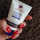 Swatch de JenYume : Crème mains concentrée, Neutrogena
