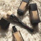 Swatch de ananass21 : #FauxFilter - Fond de Teint Crème Haute Couvrance, Huda Beauty