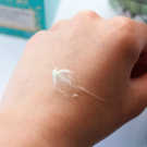 Swatch de Ambre33 : Crème de nuit magnifica - Soin infusion botanique, Sanoflore