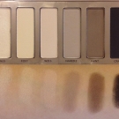 Swatch de mel-pch : Naked Basics Palette de fards à paupières, Urban Decay
