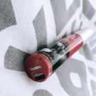 Swatch de little flower : Meet Matt(e) Hughes? Long Lasting Liquid Lipstick, theBalm