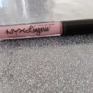 Swatch de little flower : Lip Lingerie, NYX