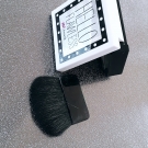 Swatch de little flower : Hello Flawless Fond de Teint Compact, Benefit Cosmetics